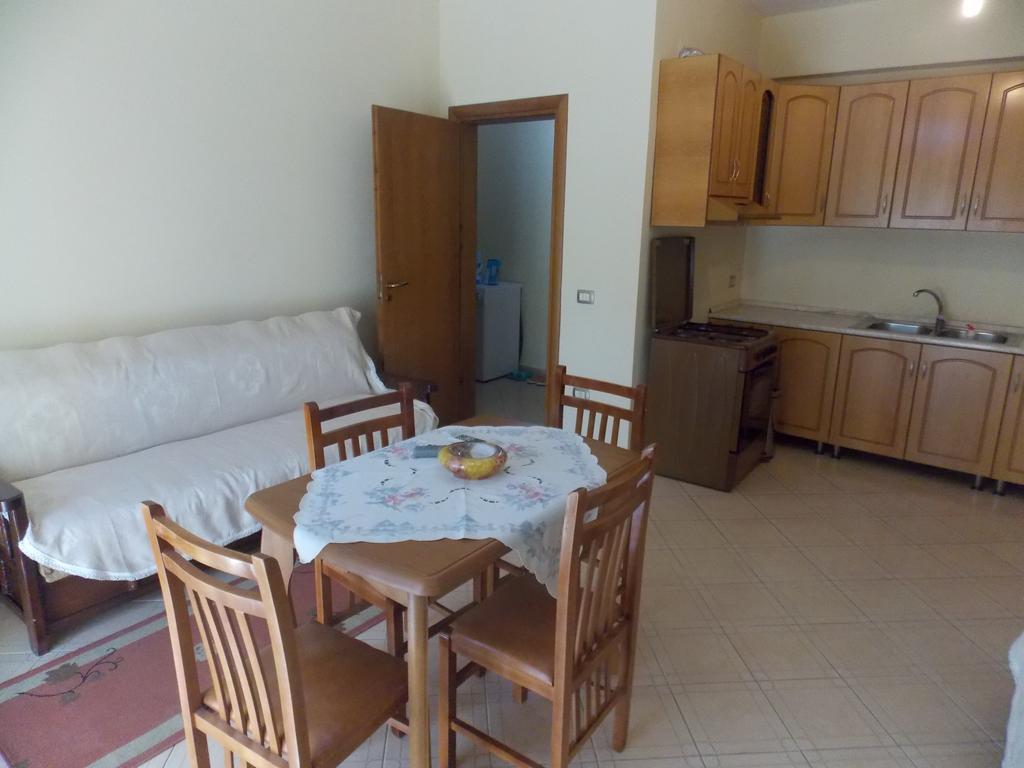 Elis Apartment Vlore Luaran gambar